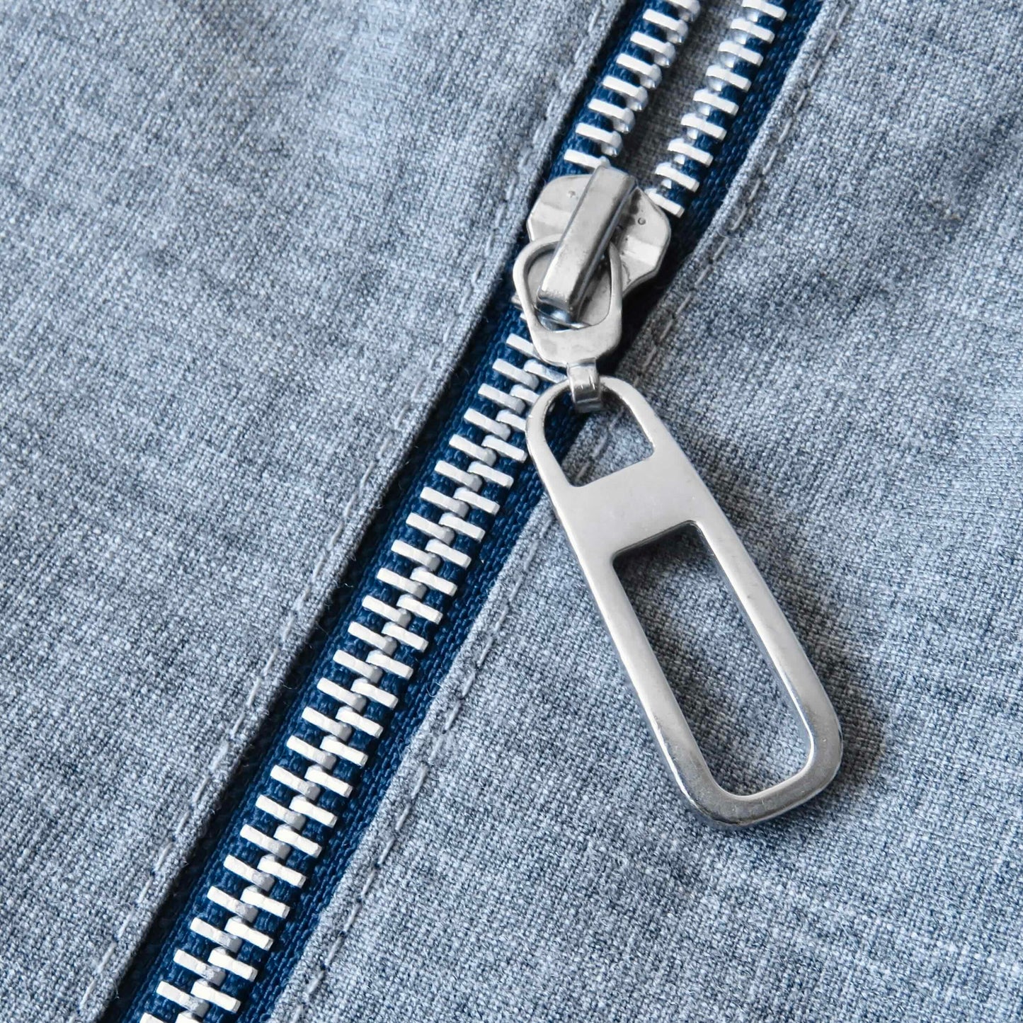 Bomber Pullover Gris Claro