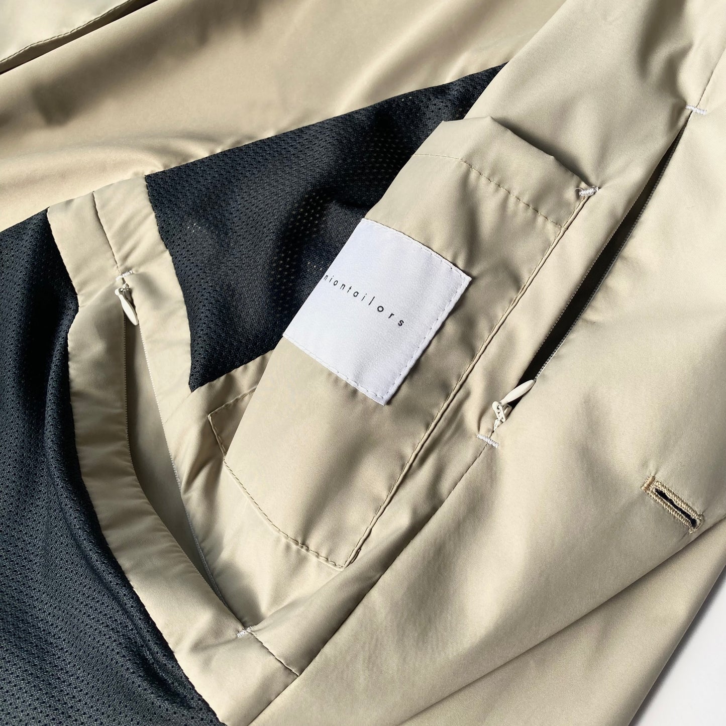 Chaqueta de Viaje / Logan Beige