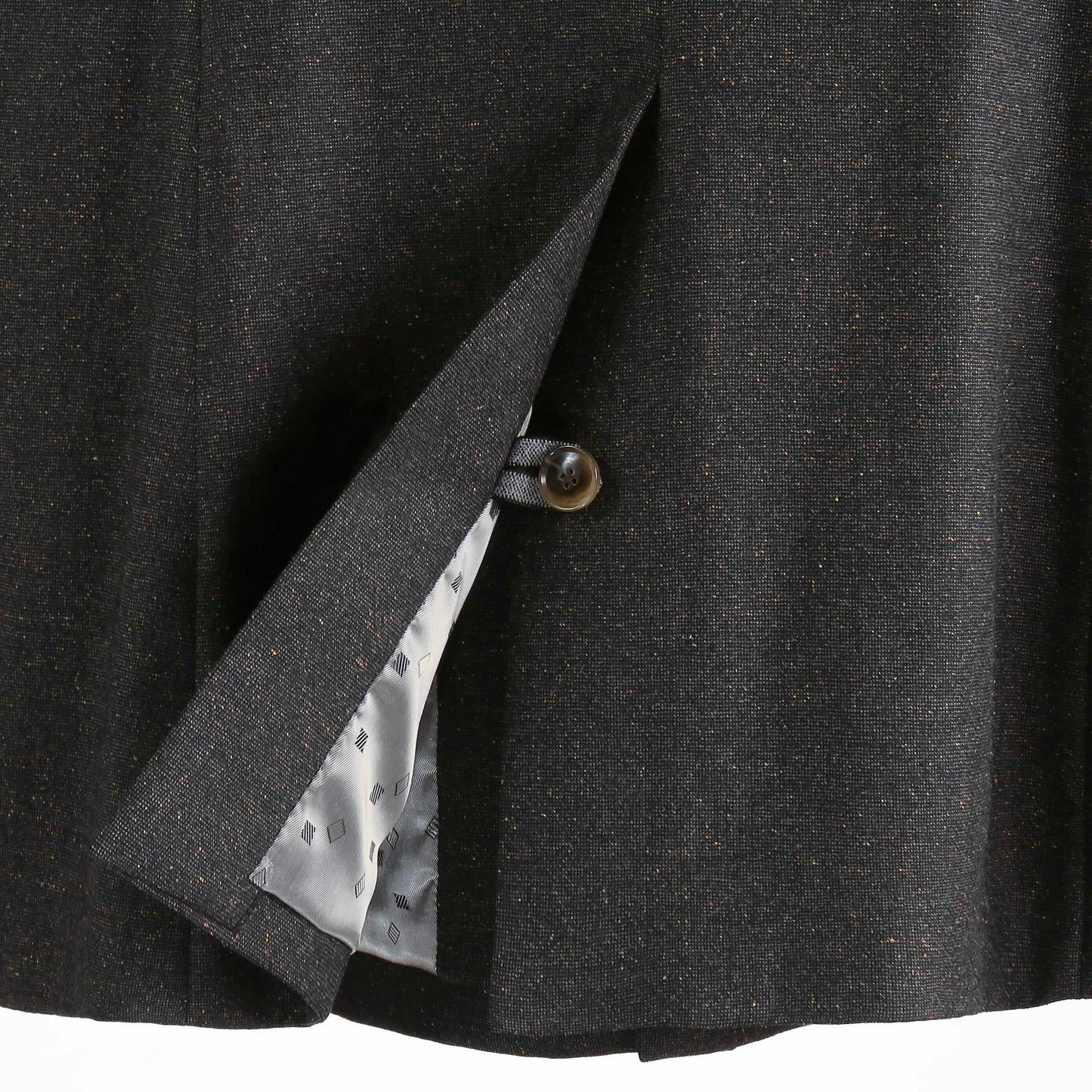 Abrigo Marrón con Nep de Seda y Frente Oculto